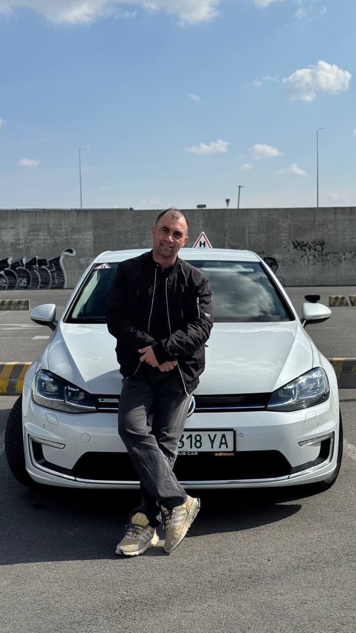 фото інструктора